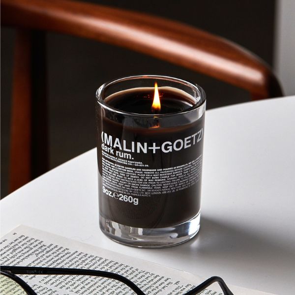 Malin+Goetz | Dark Rum Candle - 260g | THE FIND